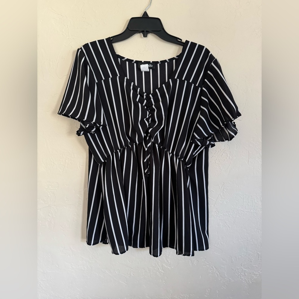 2X striped blouse black and white